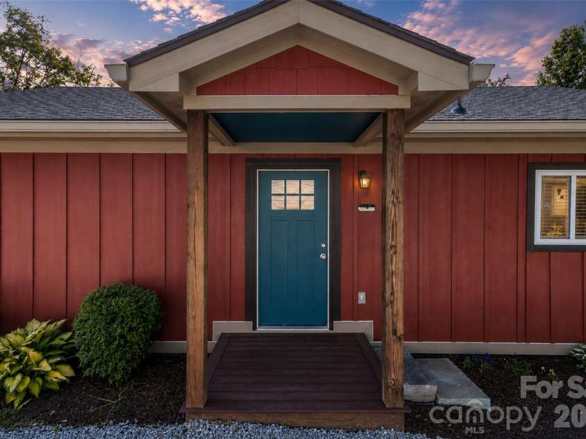 166 Outland Avenue, Brevard, NC 28712.  MLS# CAR4390281, YatesRealty ID 30009. 