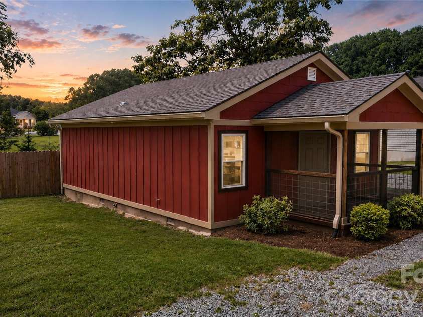 166 Outland Avenue, Brevard, NC 28712.  MLS# CAR4390281, YatesRealty ID 30009. 