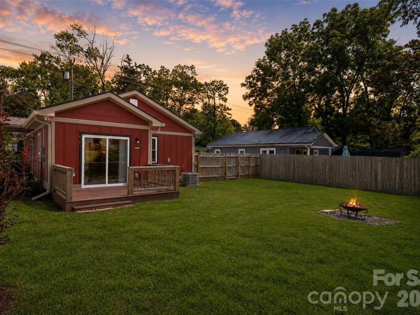 166 Outland Avenue, Brevard, NC 28712.  MLS# CAR4390281, YatesRealty ID 30009. 