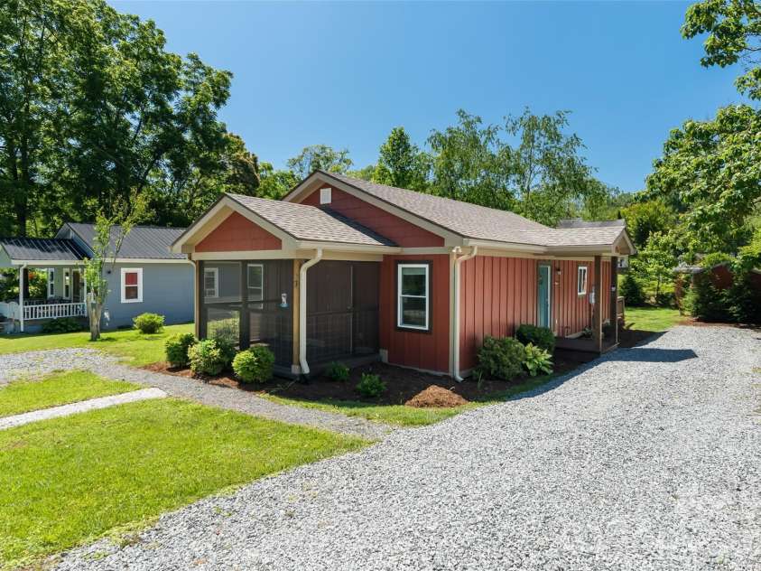 166 Outland Avenue, Brevard, NC 28712.  MLS# CAR4390281, YatesRealty ID 30009. 
