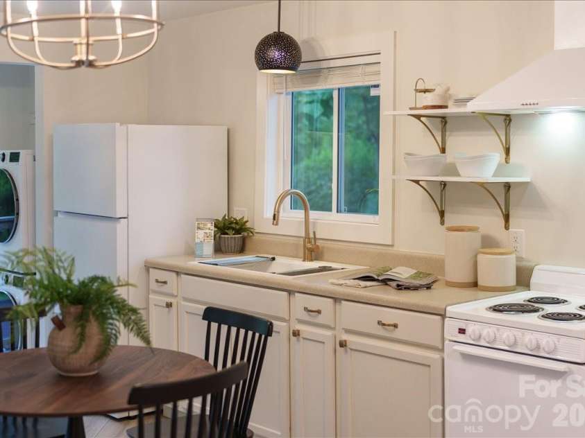 166 Outland Avenue, Brevard, NC 28712.  MLS# CAR4390281, YatesRealty ID 30009. 