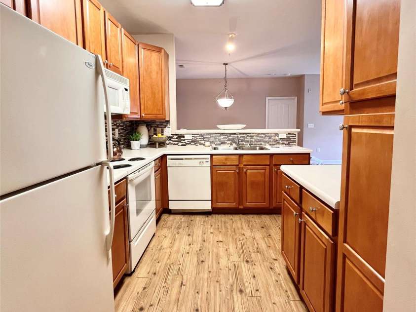 11264 Hyde Pointe Court, Charlotte, NC 28262.  MLS# CAR4354529, YatesRealty ID 3001. Kitchen