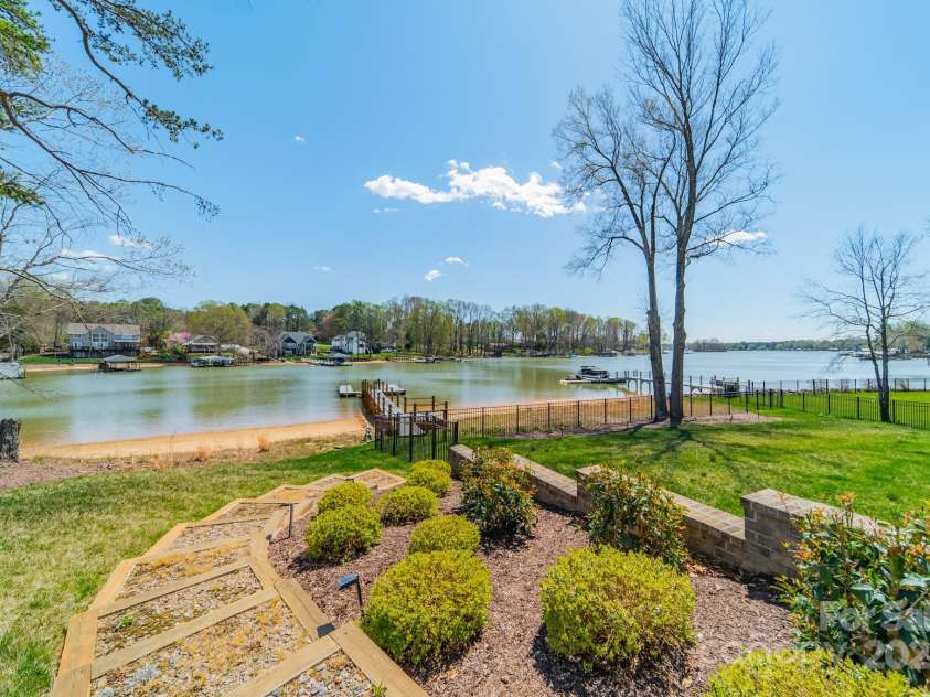 903 Cornelius Road, Mooresville, NC 28117.  MLS# CAR4301370, YatesRealty ID 3001. 