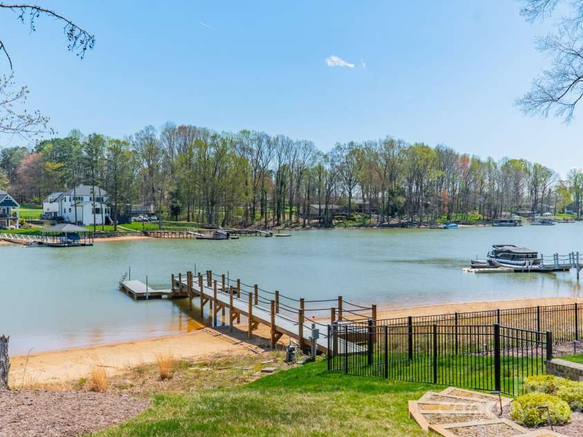 903 Cornelius Road, Mooresville, NC 28117.  MLS# CAR4301370, YatesRealty ID 3001. 