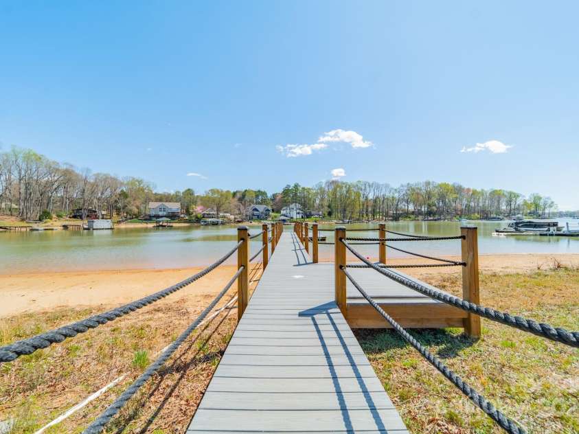 903 Cornelius Road, Mooresville, NC 28117.  MLS# CAR4301370, YatesRealty ID 3001. 