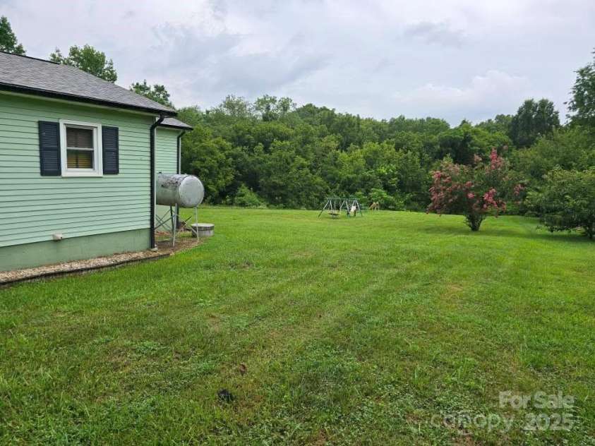 105 La Colline Avenue, Morganton, NC 28655.  MLS# CAR4288424, YatesRealty ID 30010. 