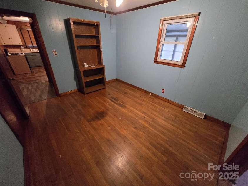 105 La Colline Avenue, Morganton, NC 28655.  MLS# CAR4288424, YatesRealty ID 30010. 