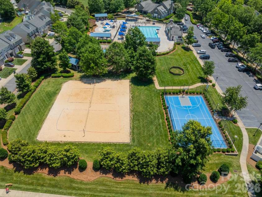 5636 Stonewells Drive, Charlotte, NC 28278.  MLS# CAR4389798, YatesRealty ID 30010. 
