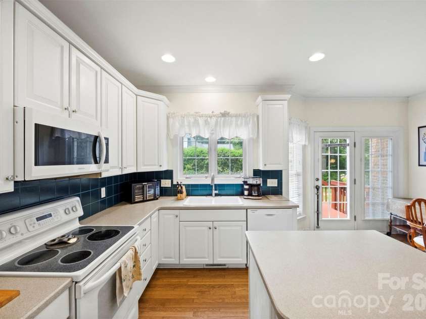 1845 Mountain Trail Drive, Charlotte, NC 28214.  MLS# CAR4391692, YatesRealty ID 30011. 