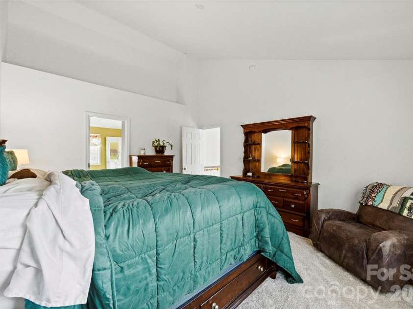 1845 Mountain Trail Drive, Charlotte, NC 28214.  MLS# CAR4391692, YatesRealty ID 30011. 