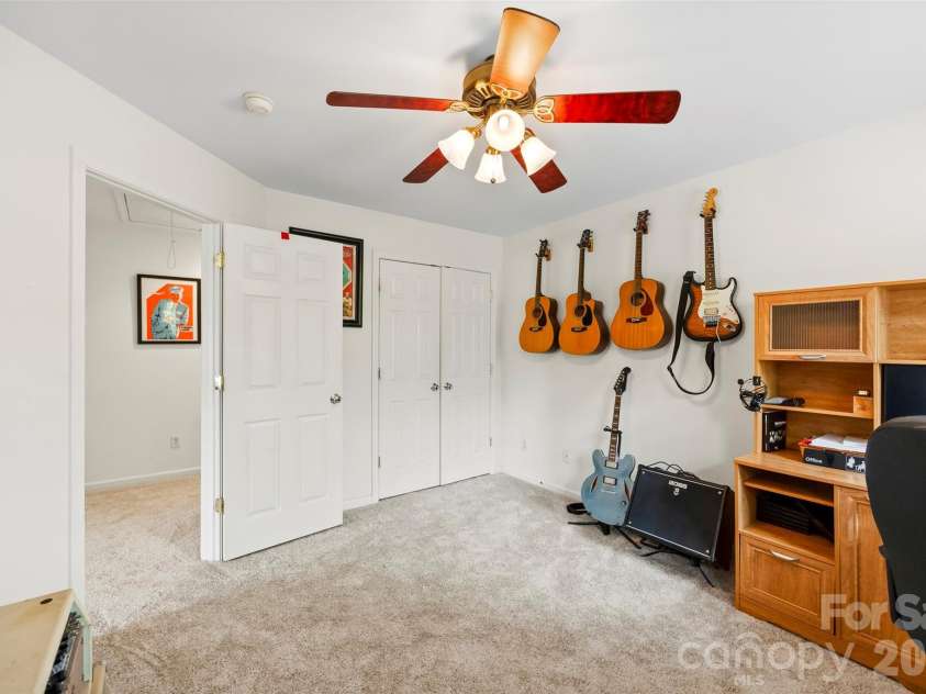 1845 Mountain Trail Drive, Charlotte, NC 28214.  MLS# CAR4391692, YatesRealty ID 30011. 