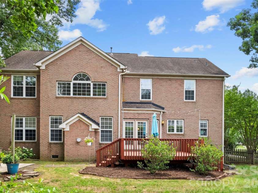 1845 Mountain Trail Drive, Charlotte, NC 28214.  MLS# CAR4391692, YatesRealty ID 30011. 