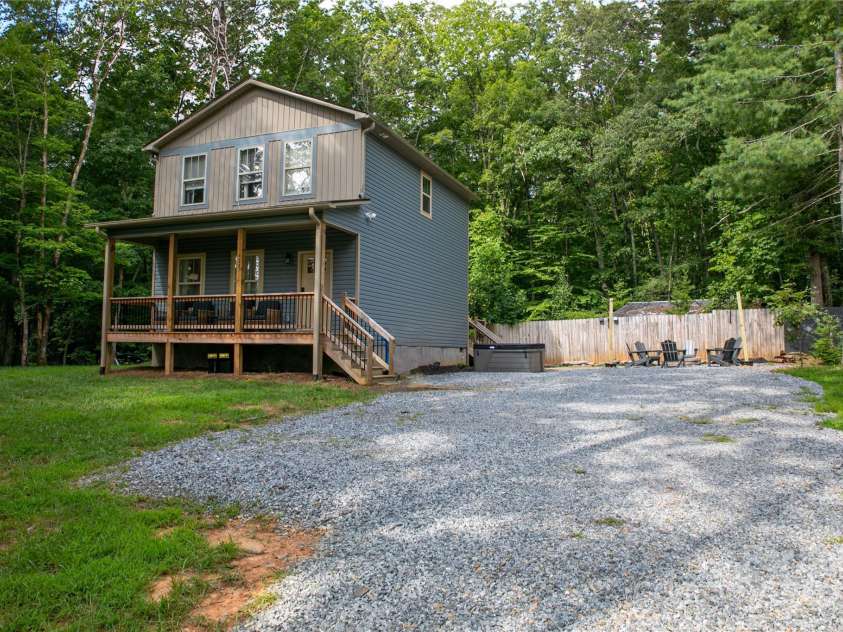 428 Emmas Grove Road, Fletcher, NC 28732.  MLS# CAR4288432, YatesRealty ID 30011. 