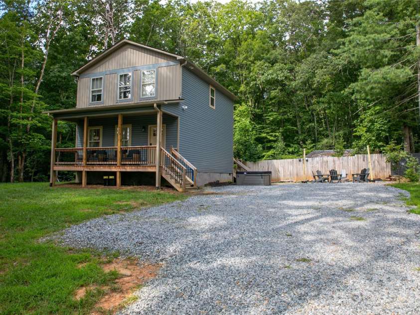 428 Emmas Grove Road, Fletcher, NC 28732.  MLS# CAR4341303, YatesRealty ID 30011. 