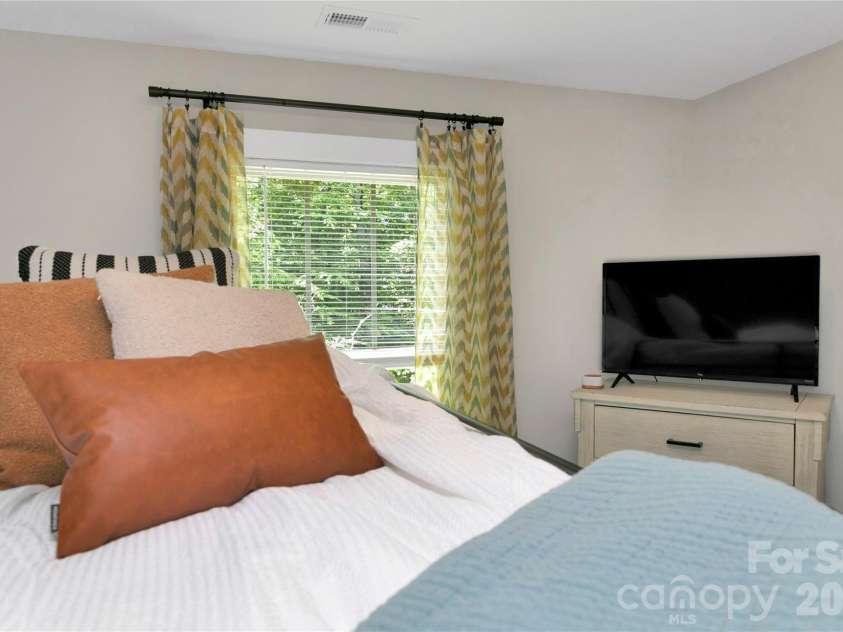 428 Emmas Grove Road, Fletcher, NC 28732.  MLS# CAR4341303, YatesRealty ID 30011. 