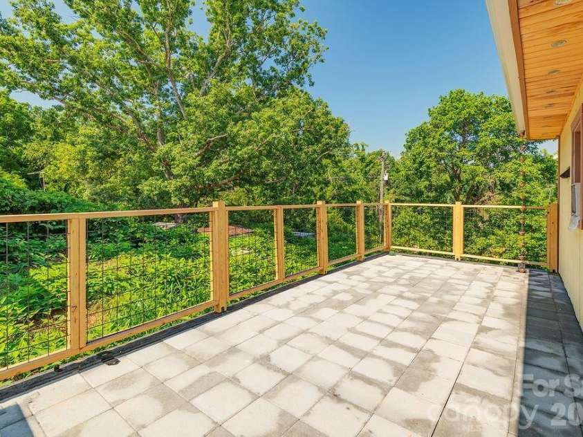 153 Vinewood Circle, Asheville, NC 28806.  MLS# CAR4374237, YatesRealty ID 30012. Waterproofed deck