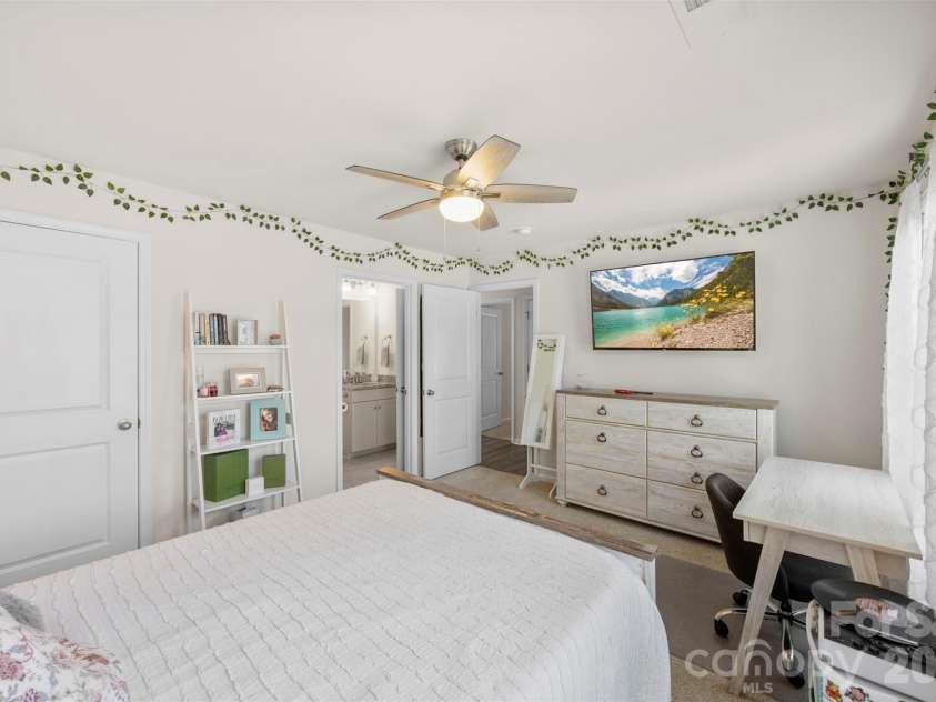 2128 Lapalma Trace, Lake Wylie, SC 29710.  MLS# CAR4391229, YatesRealty ID 30013. 