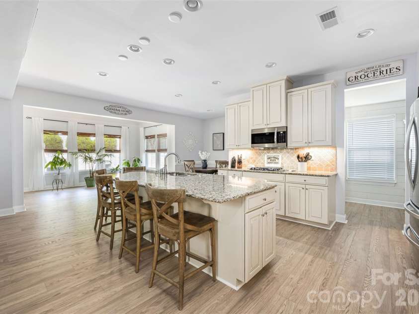 13302 Serenity Street, Huntersville, NC 28078.  MLS# CAR4390151, YatesRealty ID 30014. Kitchen