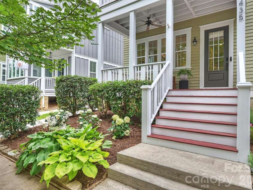 1435 Tippah Park Court, Charlotte, NC 28205.  MLS# CAR4390887, YatesRealty ID 30015. 