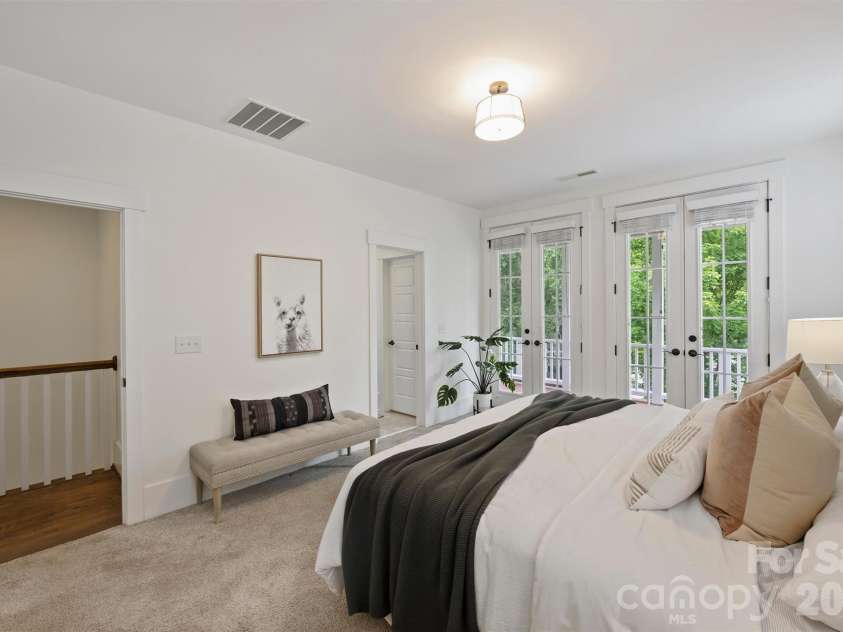 1435 Tippah Park Court, Charlotte, NC 28205.  MLS# CAR4390887, YatesRealty ID 30015. 