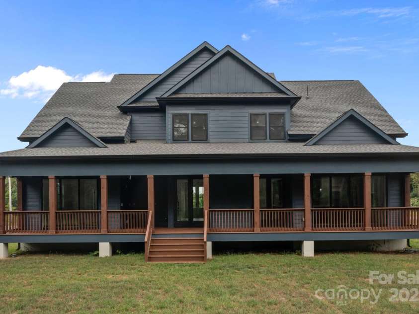 149 Mills Garden Road, Statesville, NC 28625.  MLS# CAR4288014, YatesRealty ID 30015. 