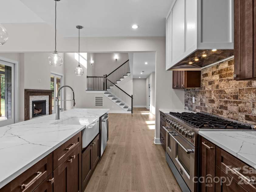 149 Mills Garden Road, Statesville, NC 28625.  MLS# CAR4288014, YatesRealty ID 30015. 
