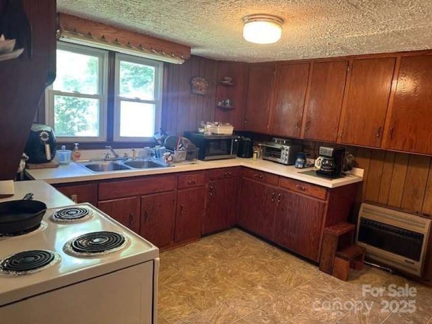 1880 Brasstown Road, Cullowhee, NC 28723.  MLS# CAR4288500, YatesRealty ID 30016. 