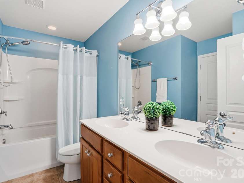 3275 Dunbar Lane, Indian Land, SC 29707.  MLS# CAR4390417, YatesRealty ID 30017. Full Bath 2