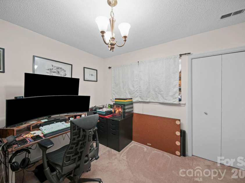 6049 Green Forest Drive, Charlotte, NC 28212.  MLS# CAR4391912, YatesRealty ID 30018. 
