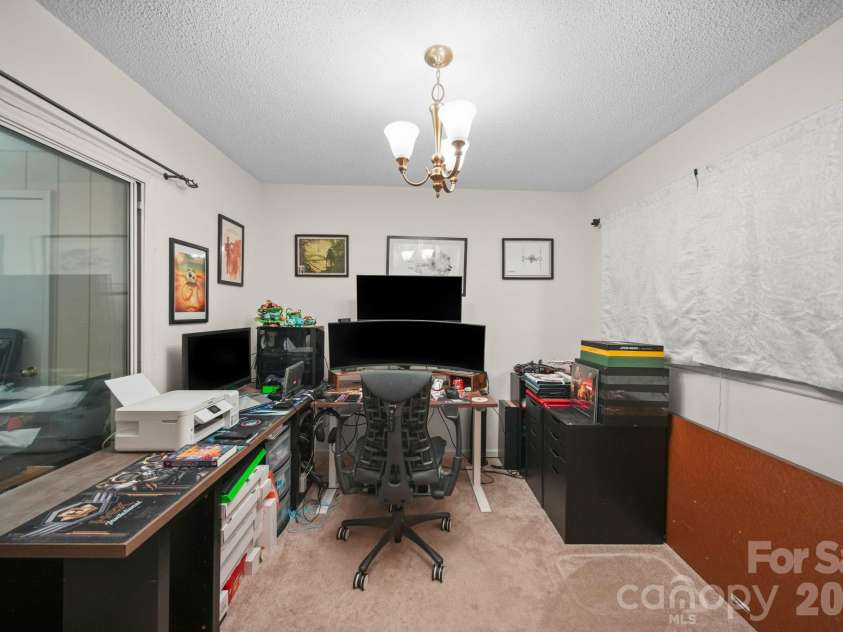 6049 Green Forest Drive, Charlotte, NC 28212.  MLS# CAR4391912, YatesRealty ID 30018. Office