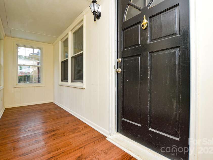 1804 Haines Street, Charlotte, NC 28216.  MLS# CAR4287697, YatesRealty ID 30019. 