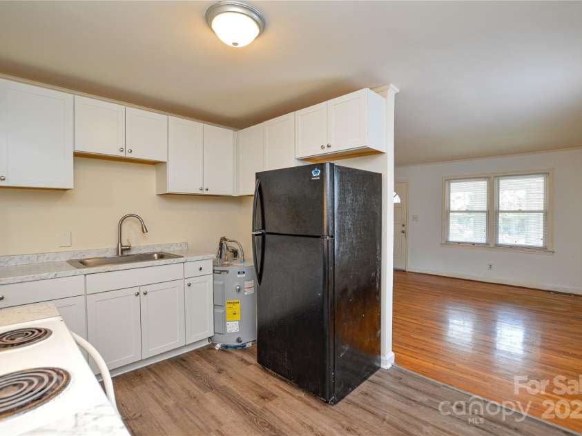1804 Haines Street, Charlotte, NC 28216.  MLS# CAR4287697, YatesRealty ID 30019. 