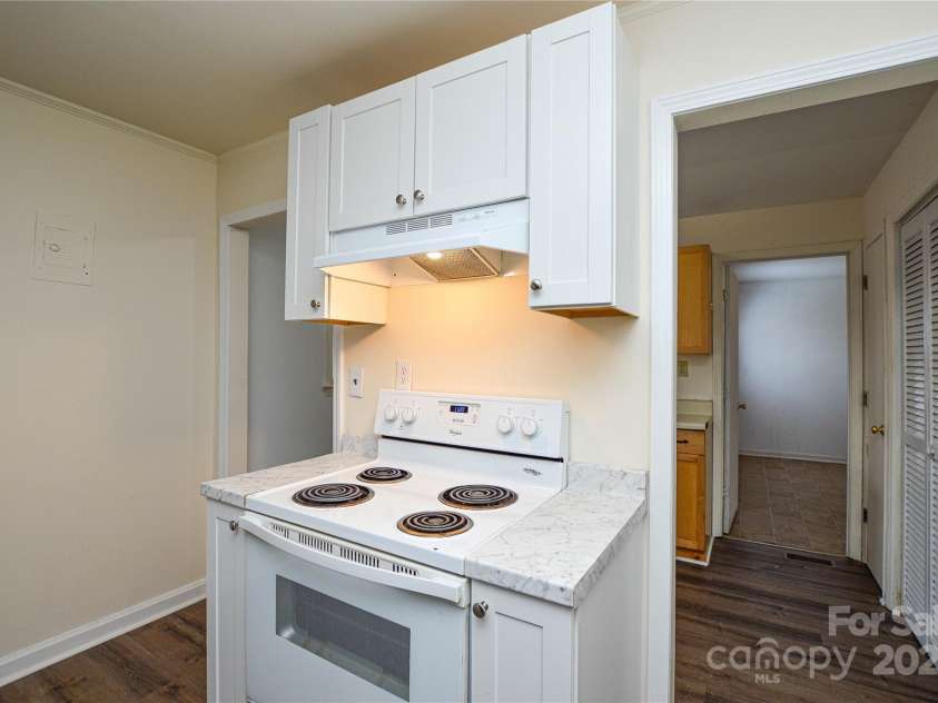 1804 Haines Street, Charlotte, NC 28216.  MLS# CAR4287697, YatesRealty ID 30019. 