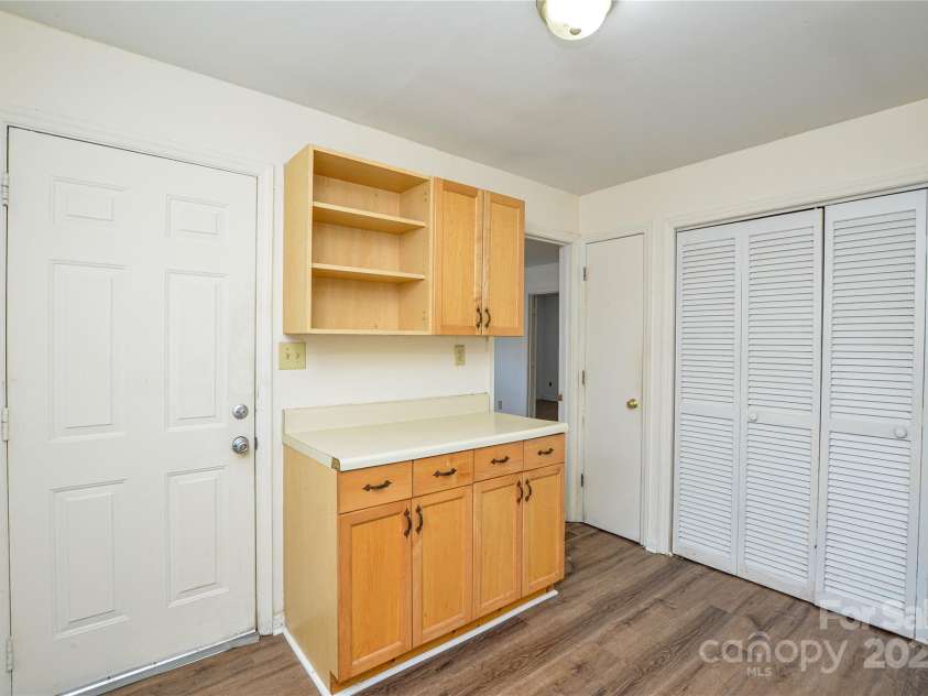 1804 Haines Street, Charlotte, NC 28216.  MLS# CAR4287697, YatesRealty ID 30019. 
