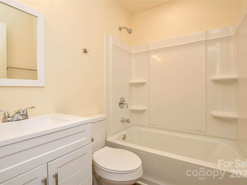1804 Haines Street, Charlotte, NC 28216.  MLS# CAR4287697, YatesRealty ID 30019. 