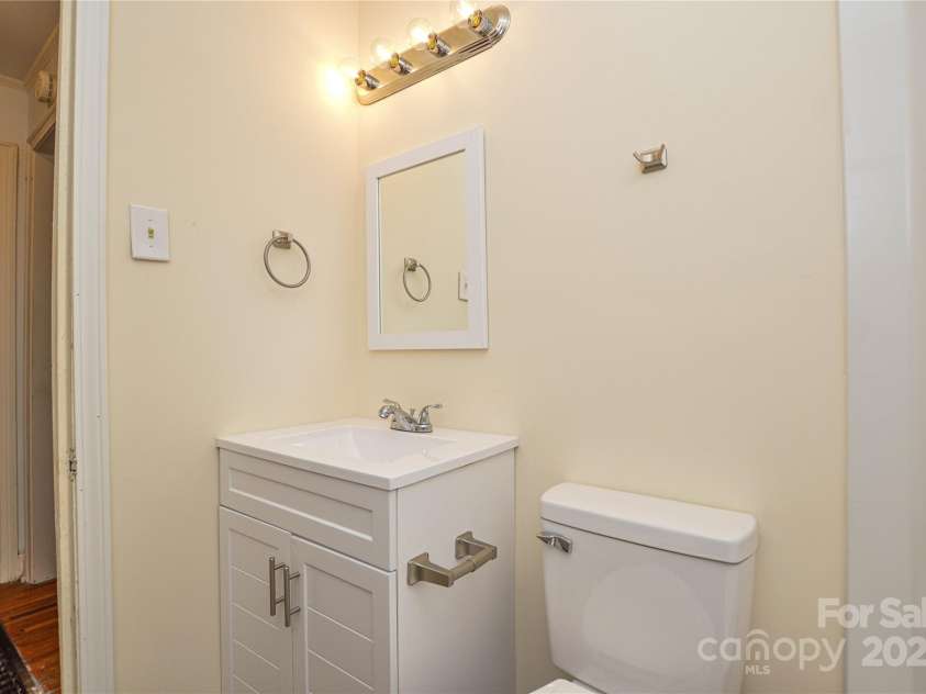 1804 Haines Street, Charlotte, NC 28216.  MLS# CAR4287697, YatesRealty ID 30019. 