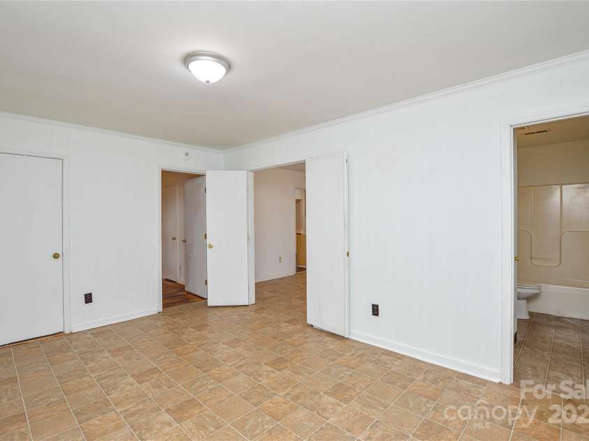 1804 Haines Street, Charlotte, NC 28216.  MLS# CAR4287697, YatesRealty ID 30019. 