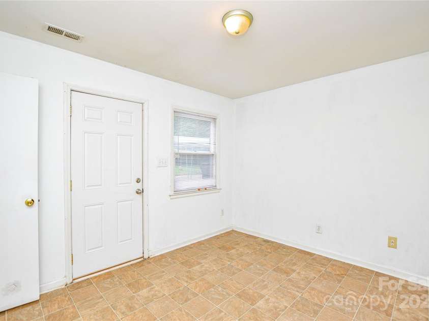 1804 Haines Street, Charlotte, NC 28216.  MLS# CAR4287697, YatesRealty ID 30019. 