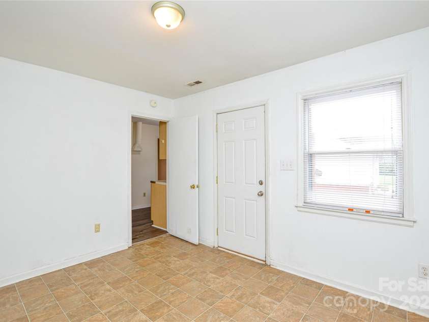 1804 Haines Street, Charlotte, NC 28216.  MLS# CAR4287697, YatesRealty ID 30019. 