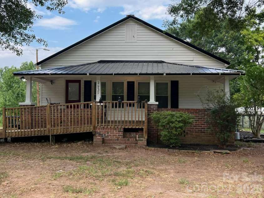 2937 Gastonia Highway, Lincolnton, NC 28092.  MLS# CAR4387642, YatesRealty ID 30019. 
