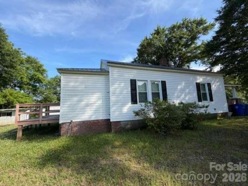 2937 Gastonia Highway, Lincolnton, NC 28092.  MLS# CAR4387642, YatesRealty ID 30019. 