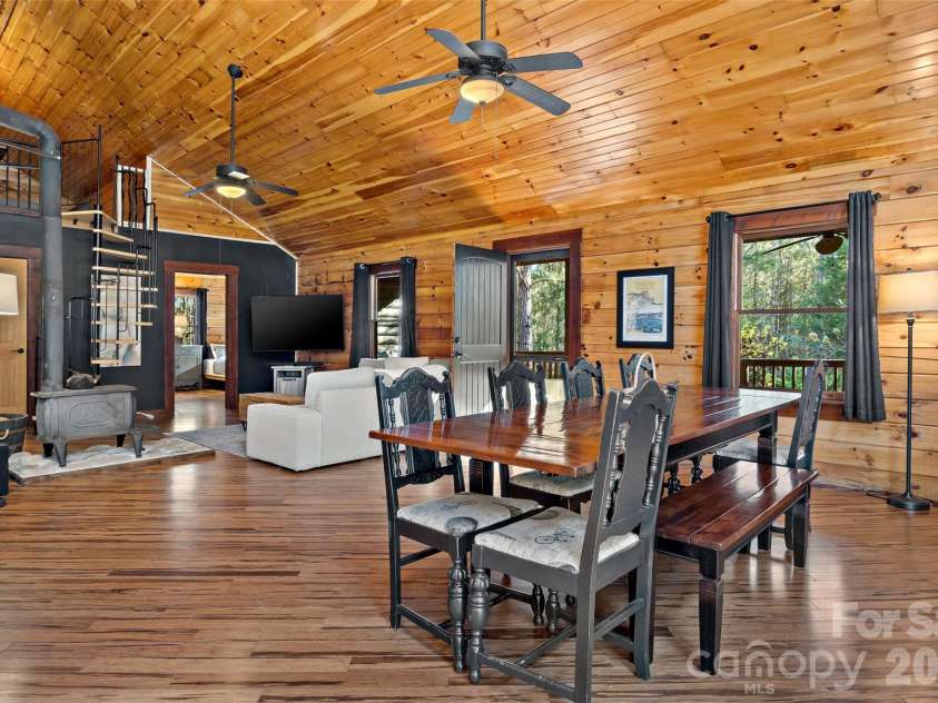 317 Chocolate Drop Circle, Union Mills, NC 28167.  MLS# CAR4337126, YatesRealty ID 3002. Dining area