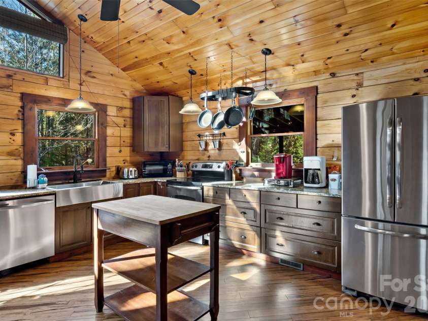 317 Chocolate Drop Circle, Union Mills, NC 28167.  MLS# CAR4337126, YatesRealty ID 3002. Functional kitchen