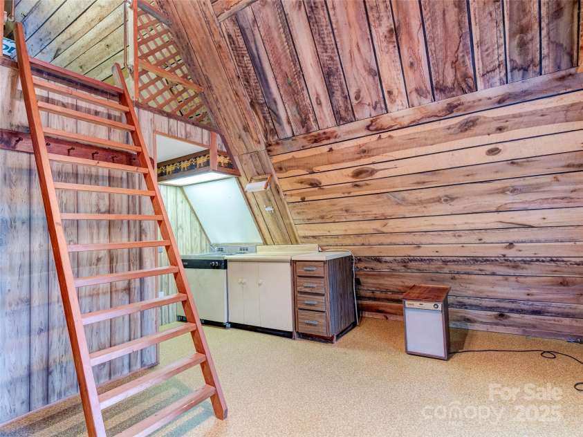 346 Rush Cove, Burnsville, NC 28714.  MLS# CAR4182239, YatesRealty ID 3002. 