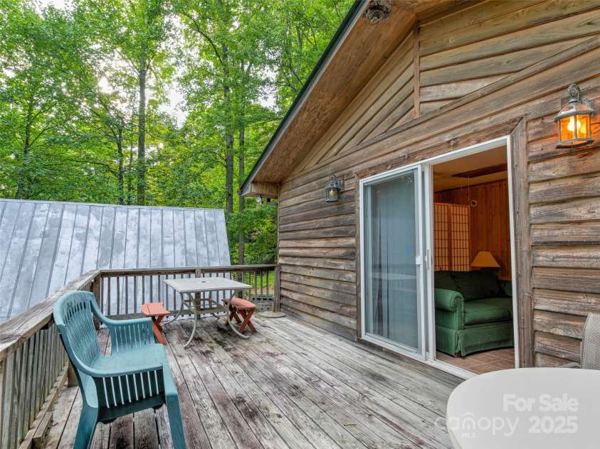 346 Rush Cove, Burnsville, NC 28714.  MLS# CAR4182239, YatesRealty ID 3002. 