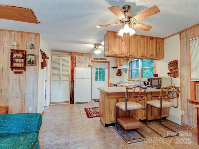 346 Rush Cove, Burnsville, NC 28714.  MLS# CAR4182239, YatesRealty ID 3002. 