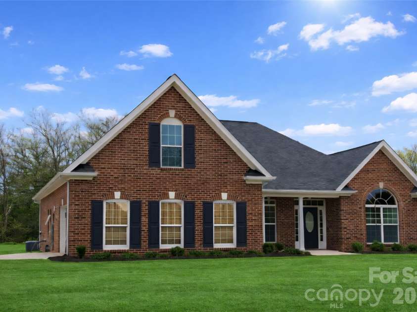 5421 Roberta Meadows Court, Concord, NC 28027.  MLS# CAR4302298, YatesRealty ID 3002. 