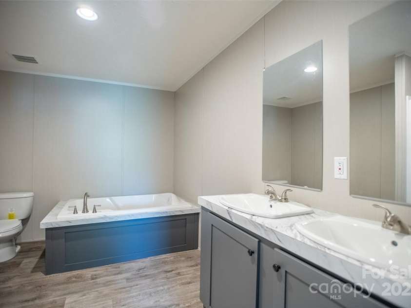 1451 Newfound Road, Leicester, NC 28748.  MLS# CAR4288649, YatesRealty ID 30020. 