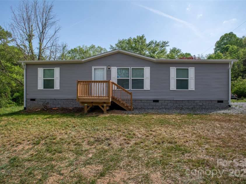 1451 Newfound Road, Leicester, NC 28748.  MLS# CAR4288649, YatesRealty ID 30020. 
