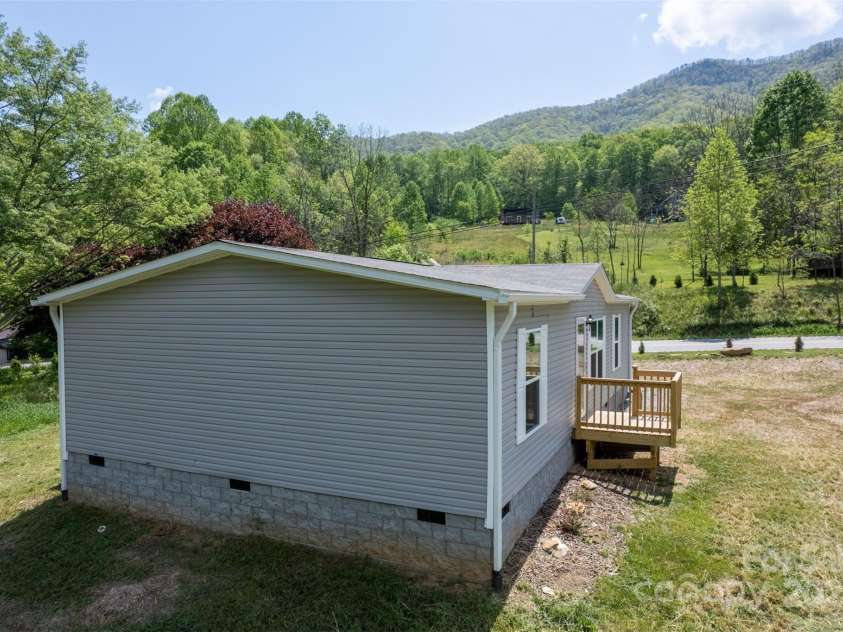 1451 Newfound Road, Leicester, NC 28748.  MLS# CAR4288649, YatesRealty ID 30020. 